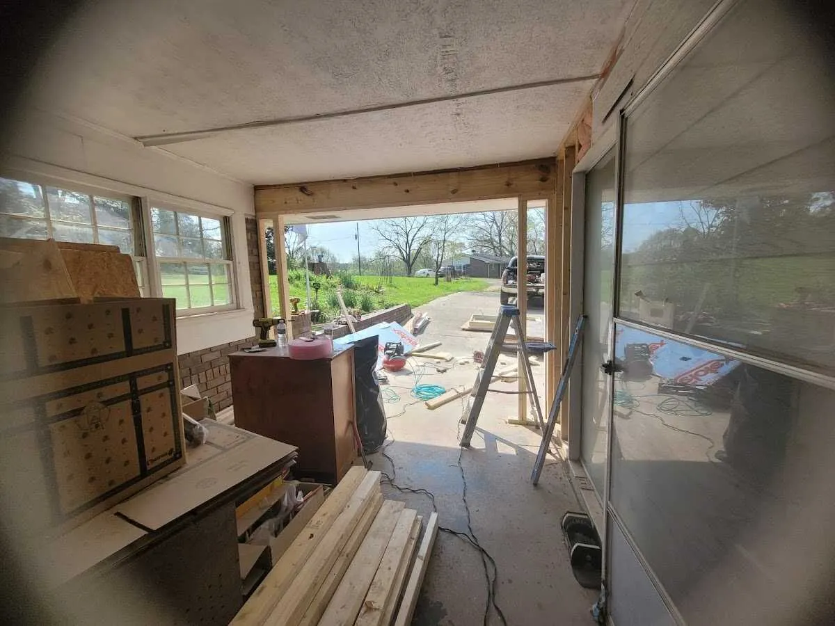 Air movers and dehumidifier for Drying & Dehumidification in Alabaster